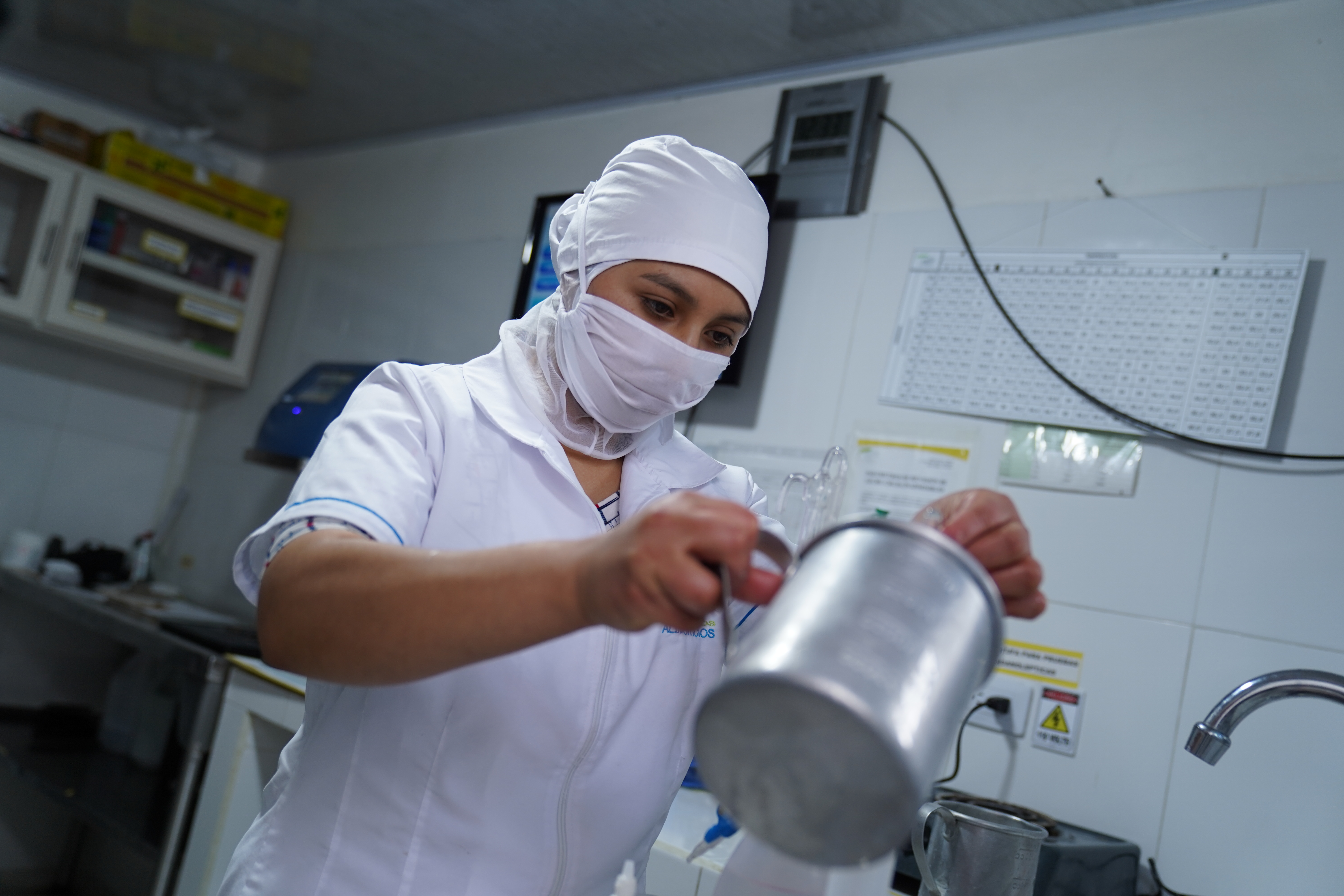 Laboratorio de control de calidad Power Milk